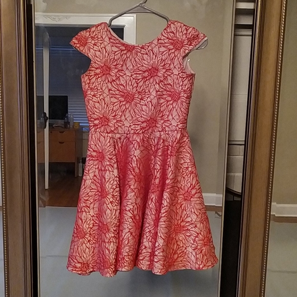 Dress - Picture 3 of 3